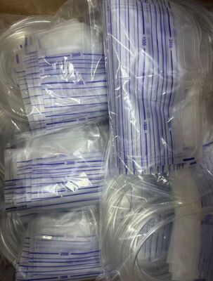 قیمت مناسب عمده فروشی PVC پزشکی 2000 ML ظرفیت کیسه جمع آوری ادرار با شیر ضد رفلکس و طراحی استریل آنلاین